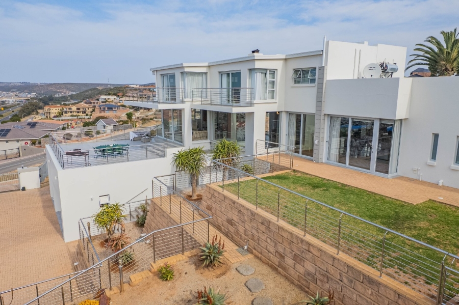 4 Bedroom Property for Sale in Hartenbos Heuwels Western Cape